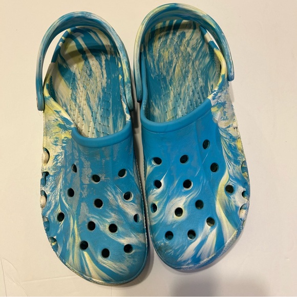 Crocs Blue and Yellow tide dye size 11 man’s Clogs - Picture 1 of 5